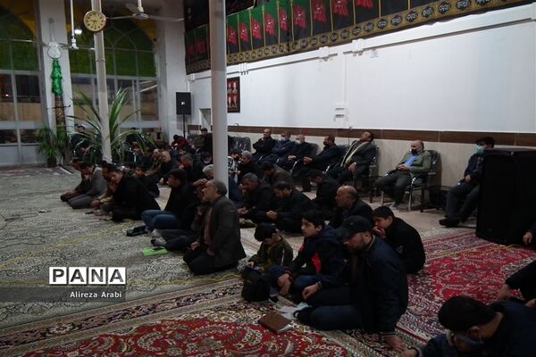 برگزاری دویست چهلمین جلسه انجمن مداحان کاشمر در حسینیه قمر بنی هاشم