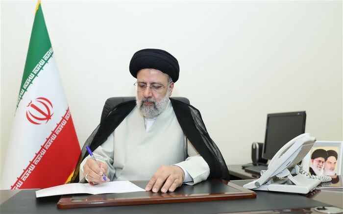 گرامی‌داشت ولادت حضرت عیسی،  یادآوری اسوه‌ی نوع‌دوستی و بشارت‌دهنده‌ی رستگاری مستضعفان است