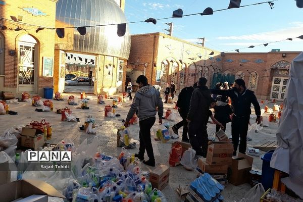 توزیع بسته معیشتی بین نیازمندان  شهرستان پردیس
