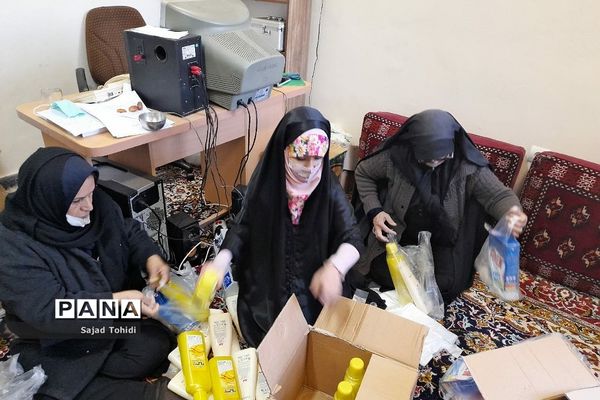 توزیع بسته معیشتی بین نیازمندان  شهرستان پردیس