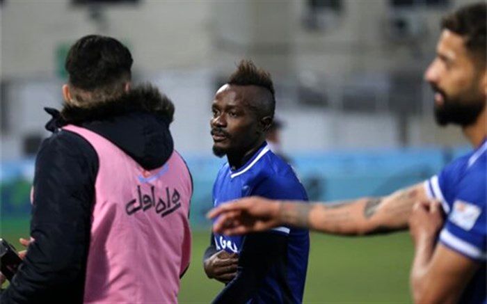 بازیکن مس چهار کودک رفسنجان را به مدرسه بازگرداند