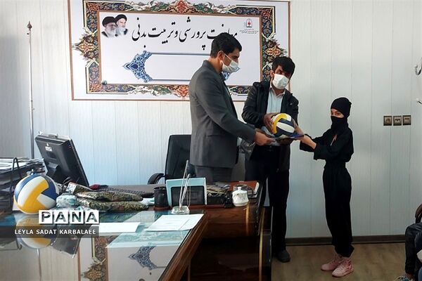 تقدیر از دانش‌آموزان برگزیده فشافویه در رشته طناب‌زنی