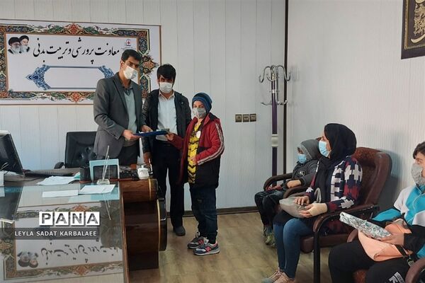 تقدیر از دانش‌آموزان برگزیده فشافویه در رشته طناب‌زنی