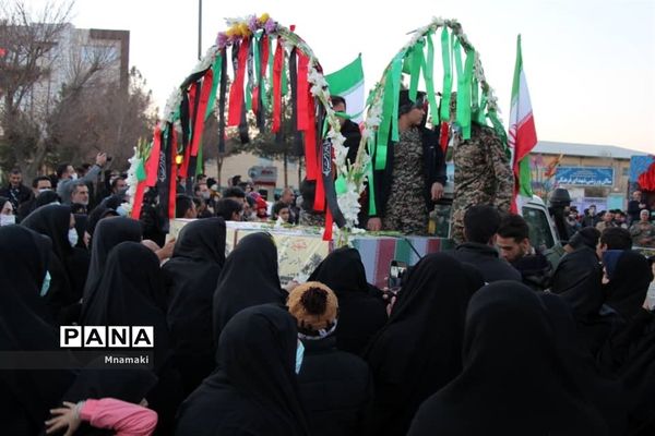 مراسم باشکوه استقبال از پیکر پاک شهیدگمنام هشت سال دفاع مقدس باحضور مردم شهید پرور آران و بیدگل