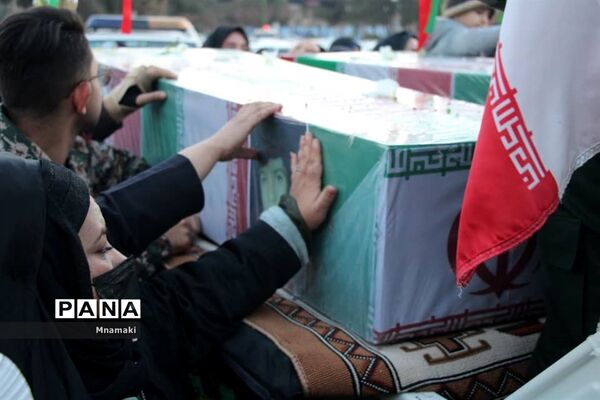 مراسم باشکوه استقبال از پیکر پاک شهیدگمنام هشت سال دفاع مقدس باحضور مردم شهید پرور آران و بیدگل