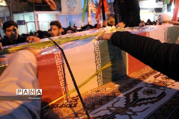 مراسم باشکوه استقبال از پیکر پاک شهیدگمنام هشت سال دفاع مقدس باحضور مردم شهید پرور آران و بیدگل