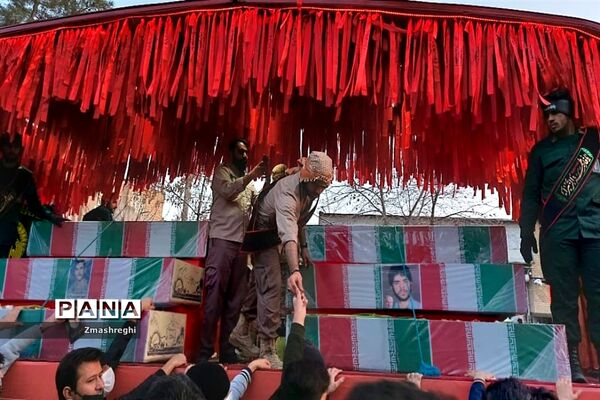 مراسم باشکوه استقبال از پیکر پاک شهیدگمنام هشت سال دفاع مقدس باحضور مردم شهید پرور کاشان