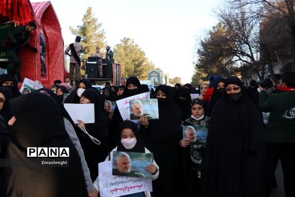 مراسم باشکوه استقبال از پیکر پاک شهیدگمنام هشت سال دفاع مقدس باحضور مردم شهید پرور کاشان