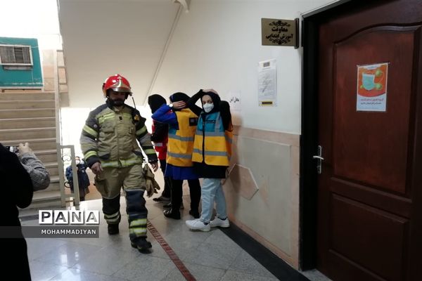 مانور ایمنی و کاهش بلایای طبیعی در منطقه 10