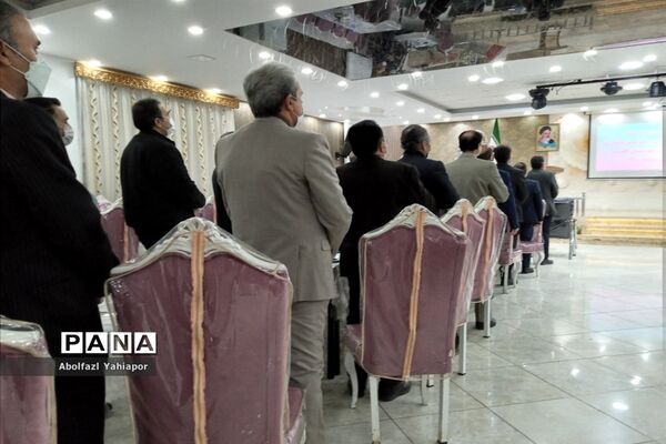 نشست هم‌اندیشی معاونان آموزشی اجرایی و فناوری متوسطه اول