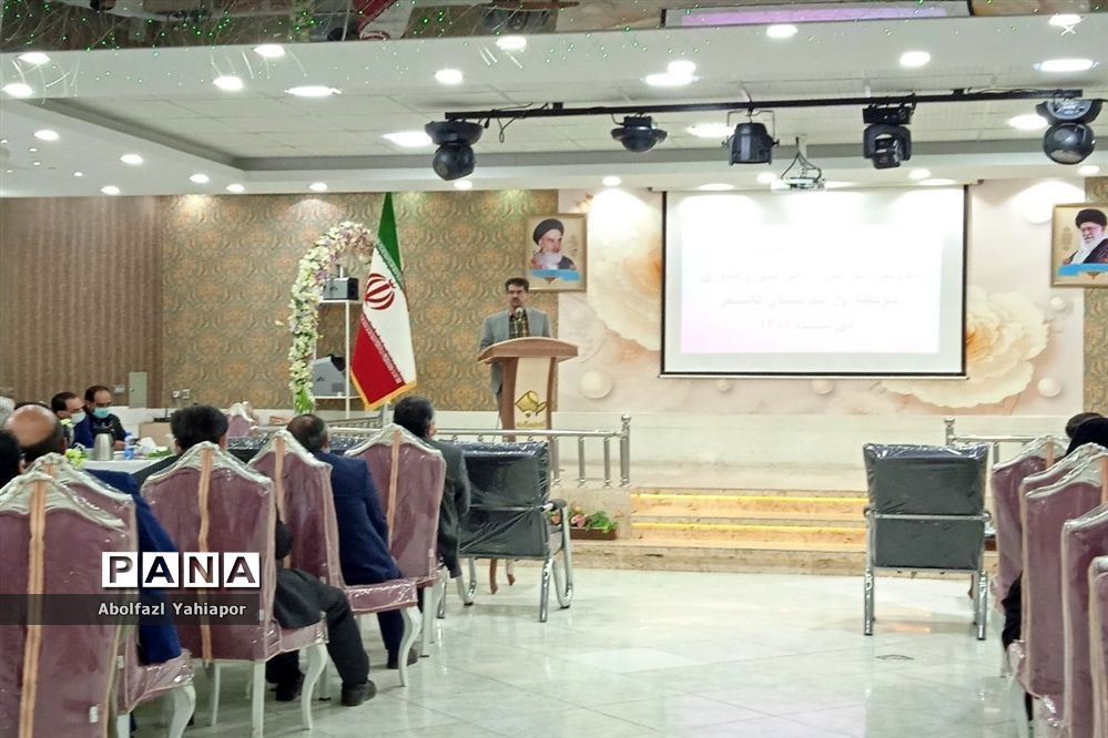 نشست هم‌اندیشی معاونان آموزشی اجرایی و فناوری متوسطه اول