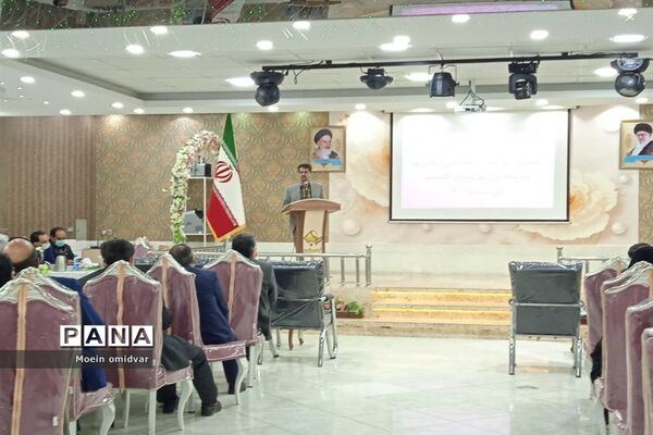 نشست هم‌اندیشی معاونان آموزشی اجرایی و فناوری متوسطه اول