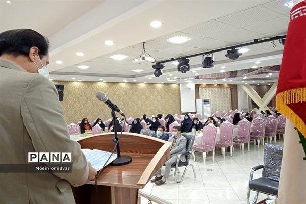 نشست هم‌اندیشی معاونان آموزشی اجرایی و فناوری متوسطه اول