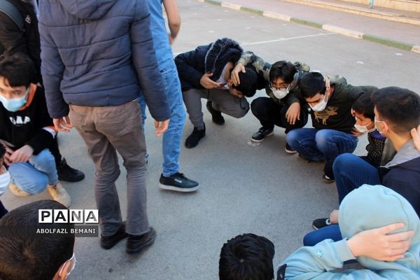 اجرای تمرین آمادگی دانش‌آموزان در برابر بلایای طبیعی