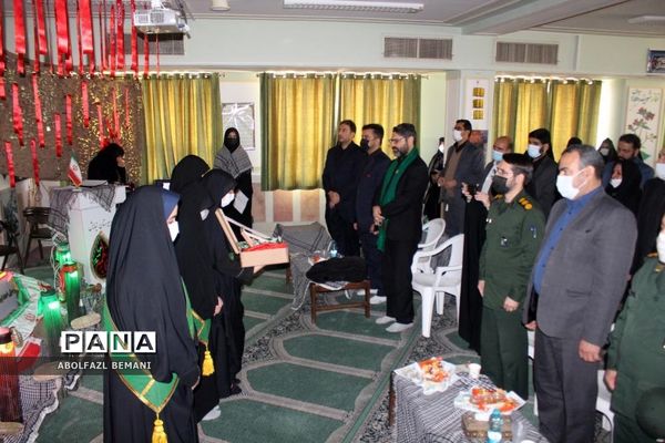 یادواره شهدای دبیرستان نیایش قم