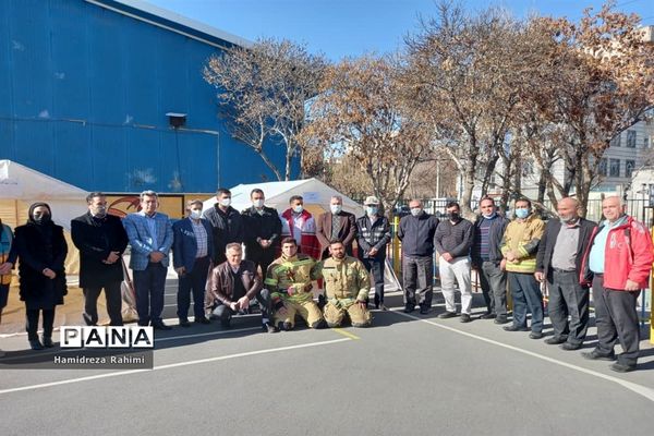 اجرای مانور ایمنی در برابر زلزله و مدیریت بحران در منطقه ۱۵