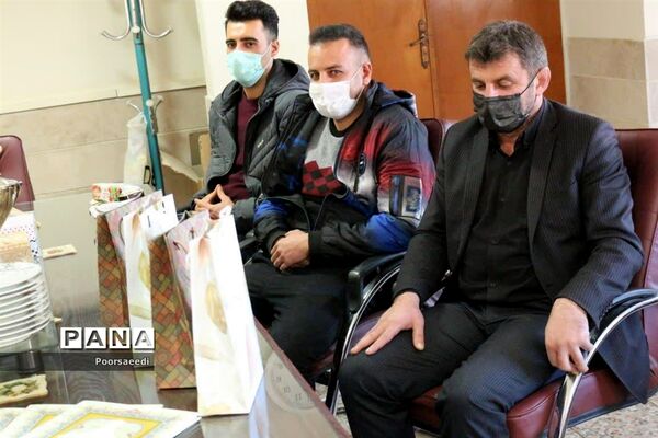 تجلیل از افتخار آفرینان تیم والیبال آموزش و پرورش شهرستان فیروزکوه