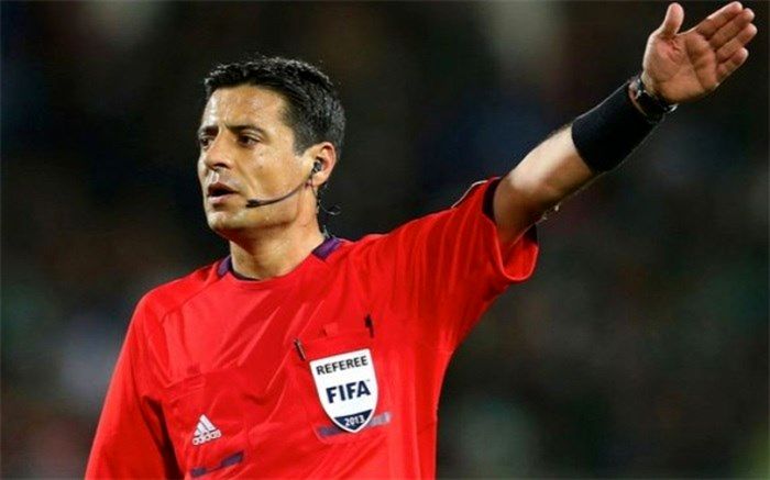 علیرضا فغانی: هر اتفاق می‌افتد همه می‌گویند جان مادرتان VAR بیاورید