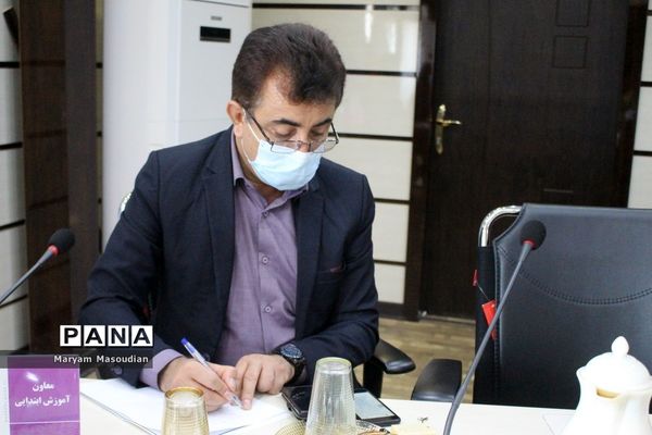 نشست شورای معاونان اداره‌کل آموزش و پرورش استان بوشهر