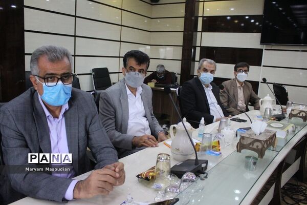 نشست شورای معاونان اداره‌کل آموزش و پرورش استان بوشهر