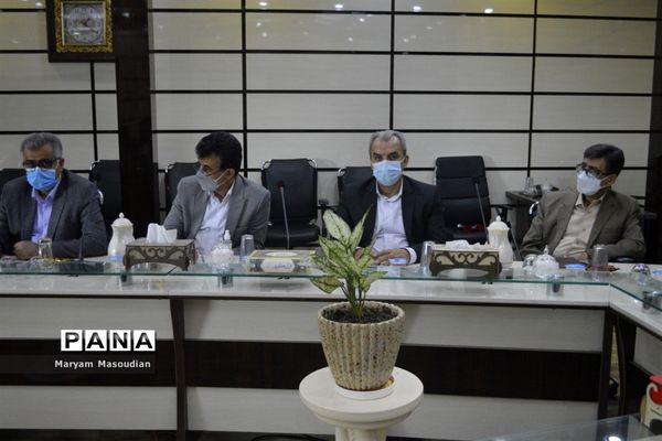 نشست شورای معاونان اداره‌کل آموزش و پرورش استان بوشهر