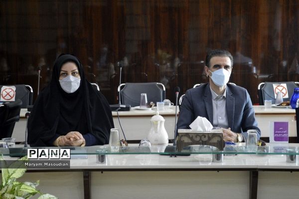 نشست شورای معاونان اداره‌کل آموزش و پرورش استان بوشهر