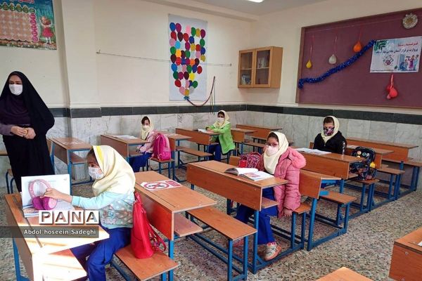 بازدید سرپرست مرکز امور بین‌الملل و مدارس خارج کشور وزارت آموزش و پرورش  از مدرسه باهنر بوشهر