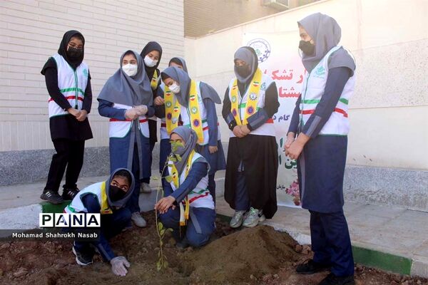 برگزاری پویش نذر نهال در ناحیه یک اهواز
