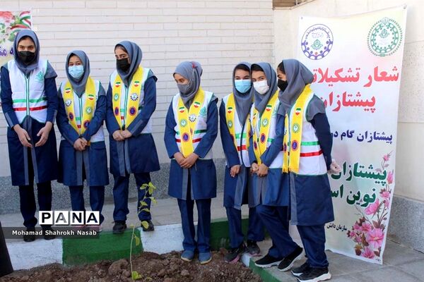 برگزاری پویش نذر نهال در ناحیه یک اهواز
