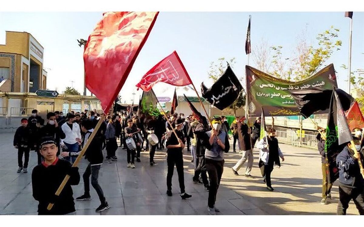 برگزاری دسته عزاداری دانش‌آموزان دبیرستان امام موسی صدر قم