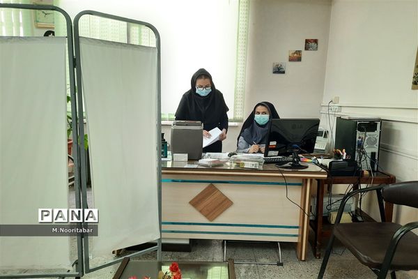 واکسیناسیون مرحله سوم کارکنان اداری آموزش و پرورش منطقه ۱۵