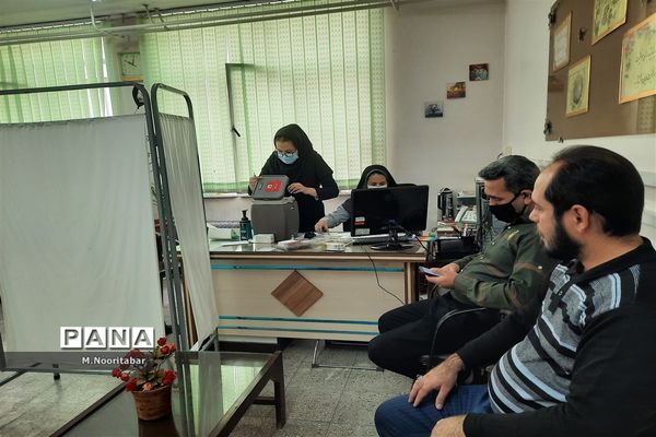 واکسیناسیون مرحله سوم کارکنان اداری آموزش و پرورش منطقه ۱۵