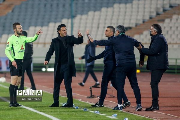 دیدار تیم‌های استقلال و فولاد خوزستان