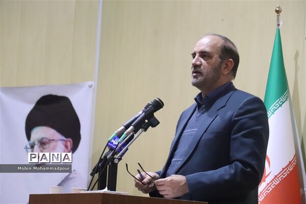 نشست صمیمی استاندار آذربایجان شرقی با اهالی رسانه