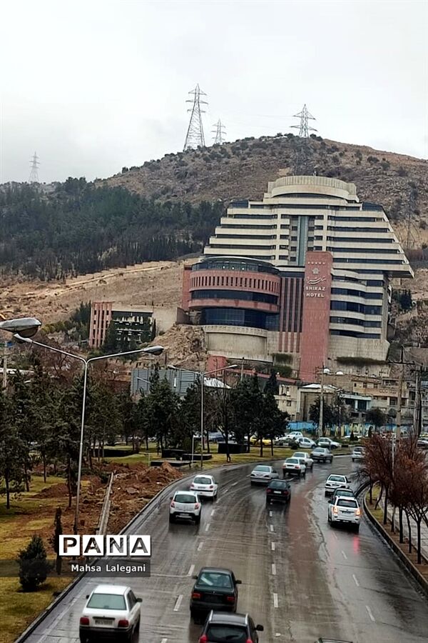 طراوت زمستانی شیراز پس از بارش نخستین باران فصلی