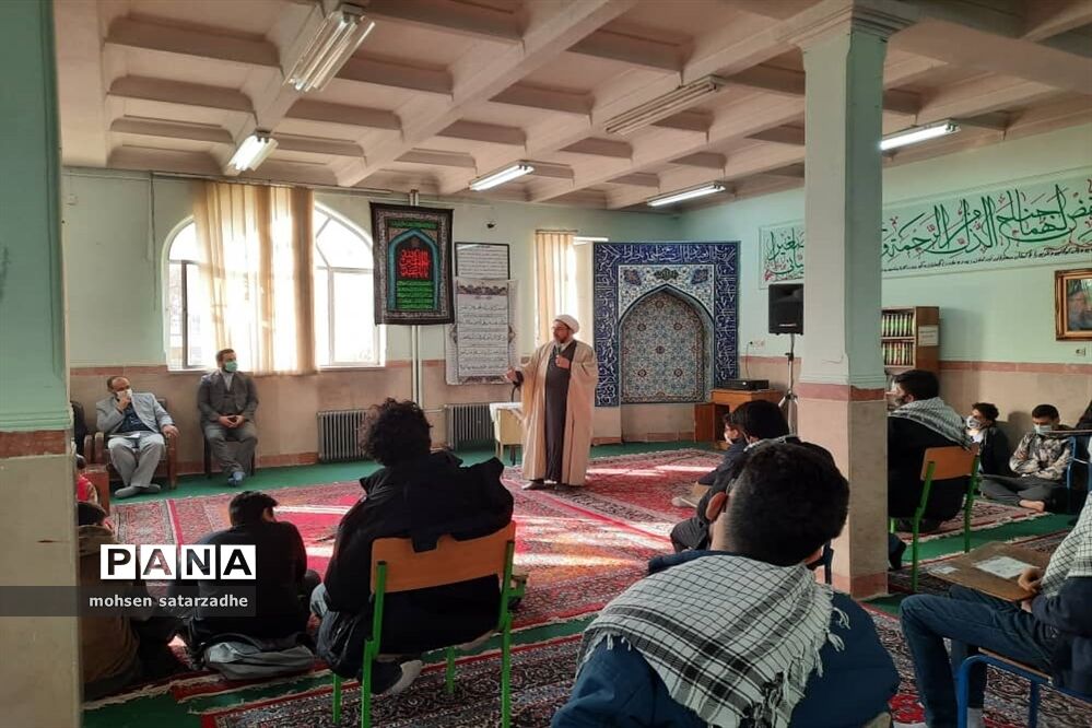 مراسم گرامیداشت 9‌دی در آموزشگاه امیر کبیر ناحیه دو شهرری