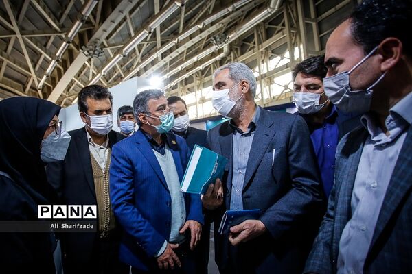 بازدید وزیر آموزش و پرورش از نمایشگاه دستاوردهای جهاد دانشگاهی