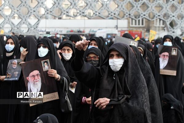 یوم الله نهم دی در میدان امام حسین (ع)