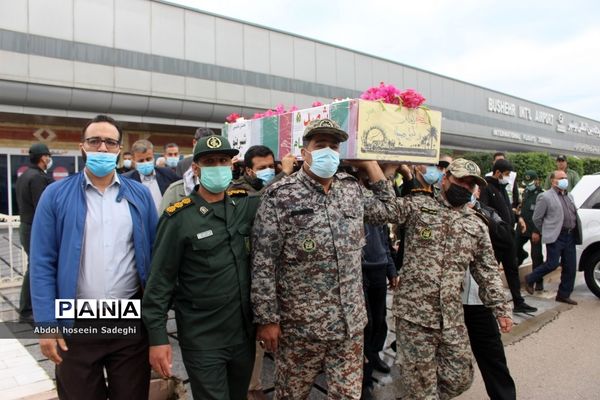 استقبال از پیکر شهیدان گمنام در بوشهر