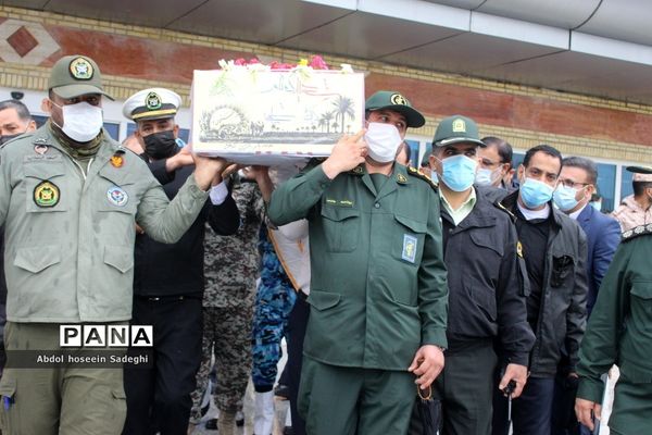 استقبال از پیکر شهیدان گمنام در بوشهر