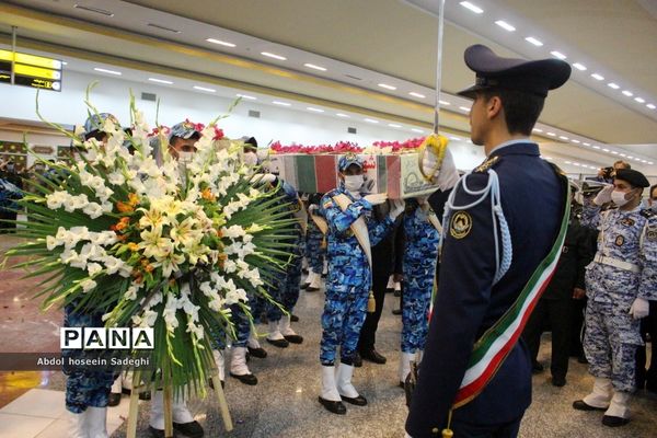 استقبال از پیکر شهیدان گمنام در بوشهر