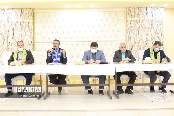 کارگاه آموزشی بازمهندسی و تجلیل از مربیان برتر تشکیلات پیشتازان شهرستان بافق