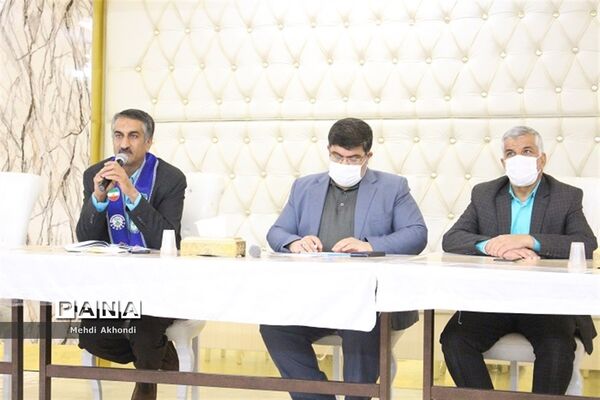 کارگاه آموزشی بازمهندسی و تجلیل از مربیان برتر تشکیلات پیشتازان شهرستان بافق