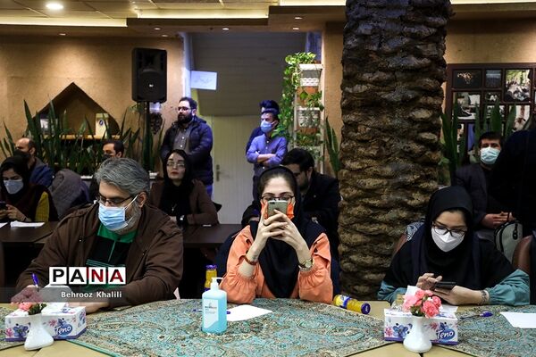 نشست خبری مسئول مرکز فیلم و سریال سازمان هنری رسانه‌ای اوج