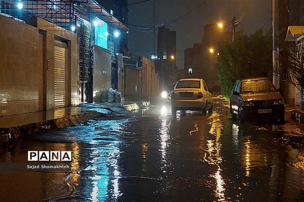 بارش‌های زمستانی و آغاز آبگرفتگی معابر در اهواز
