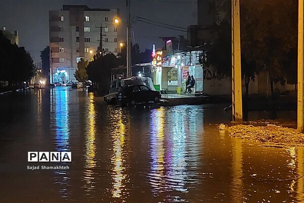 بارش‌های زمستانی و آغاز آبگرفتگی معابر در اهواز