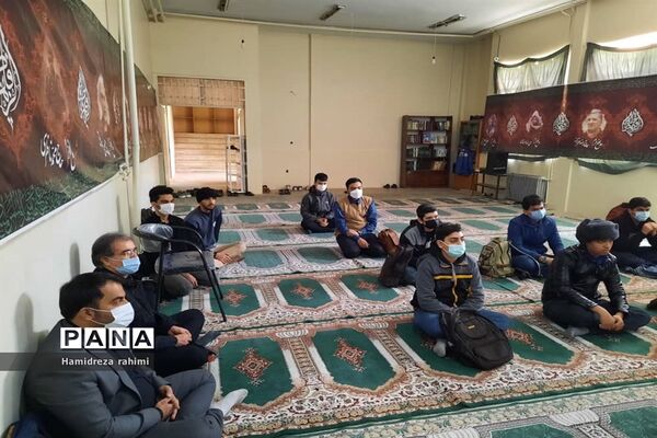 اجرای طرح گفتمان دینی در دبیرستان شهید باهنر