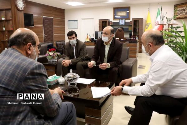 نشست مدیران شرکت گاز استان با نماینده قزوین