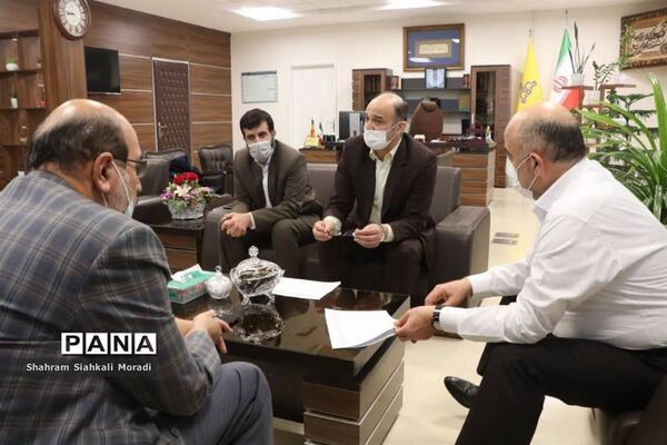 نشست مدیران شرکت گاز استان با نماینده قزوین