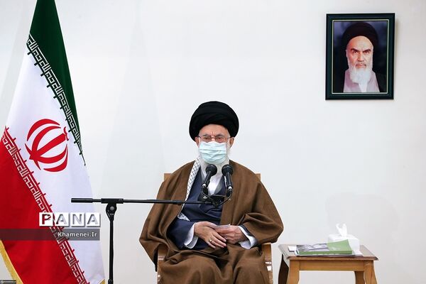 دیدار خانواده و اعضای ستاد بزرگداشت شهید حاج قاسم سلیمانی با رهبر انقلاب اسلامی